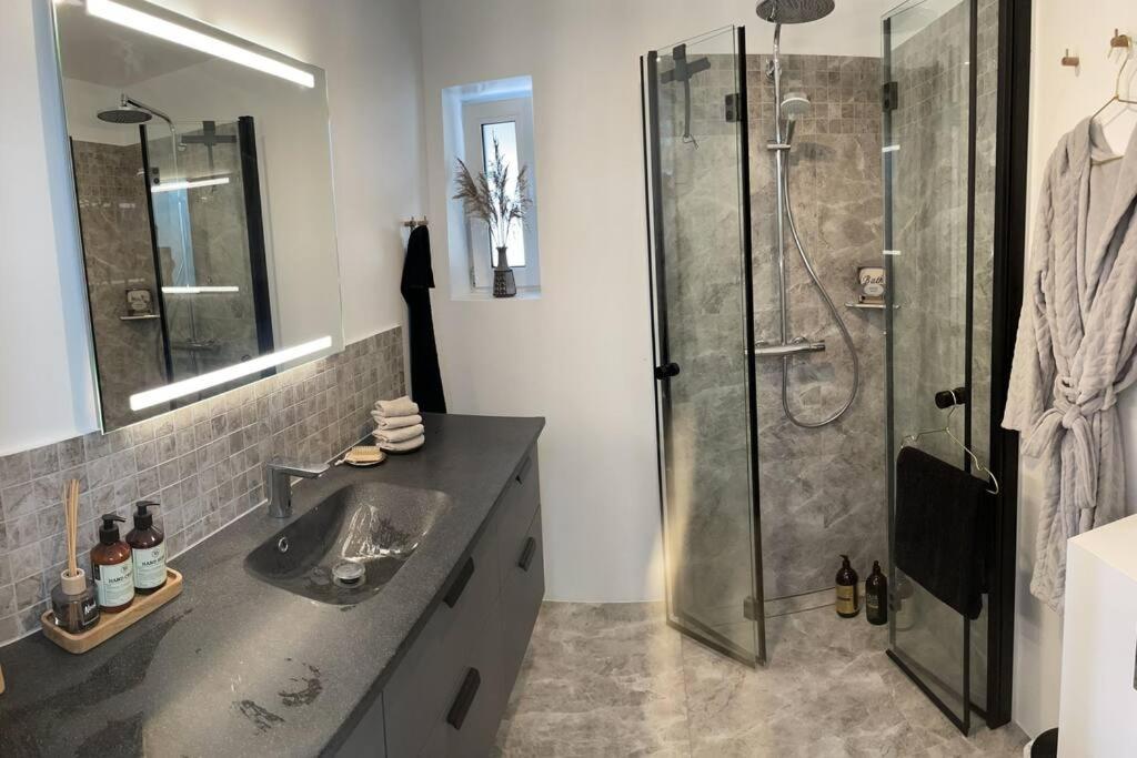 Luksus Hus I 1St Raekke, All-Incl Top Komfort Med Spa Og Skov Strøby Ladeplads Exterior foto